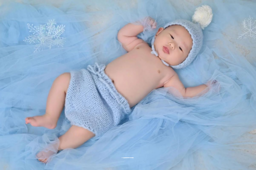 临沂宝宝睡迷糊了才肯吃奶 临沂宝宝睡迷糊了才肯吃奶